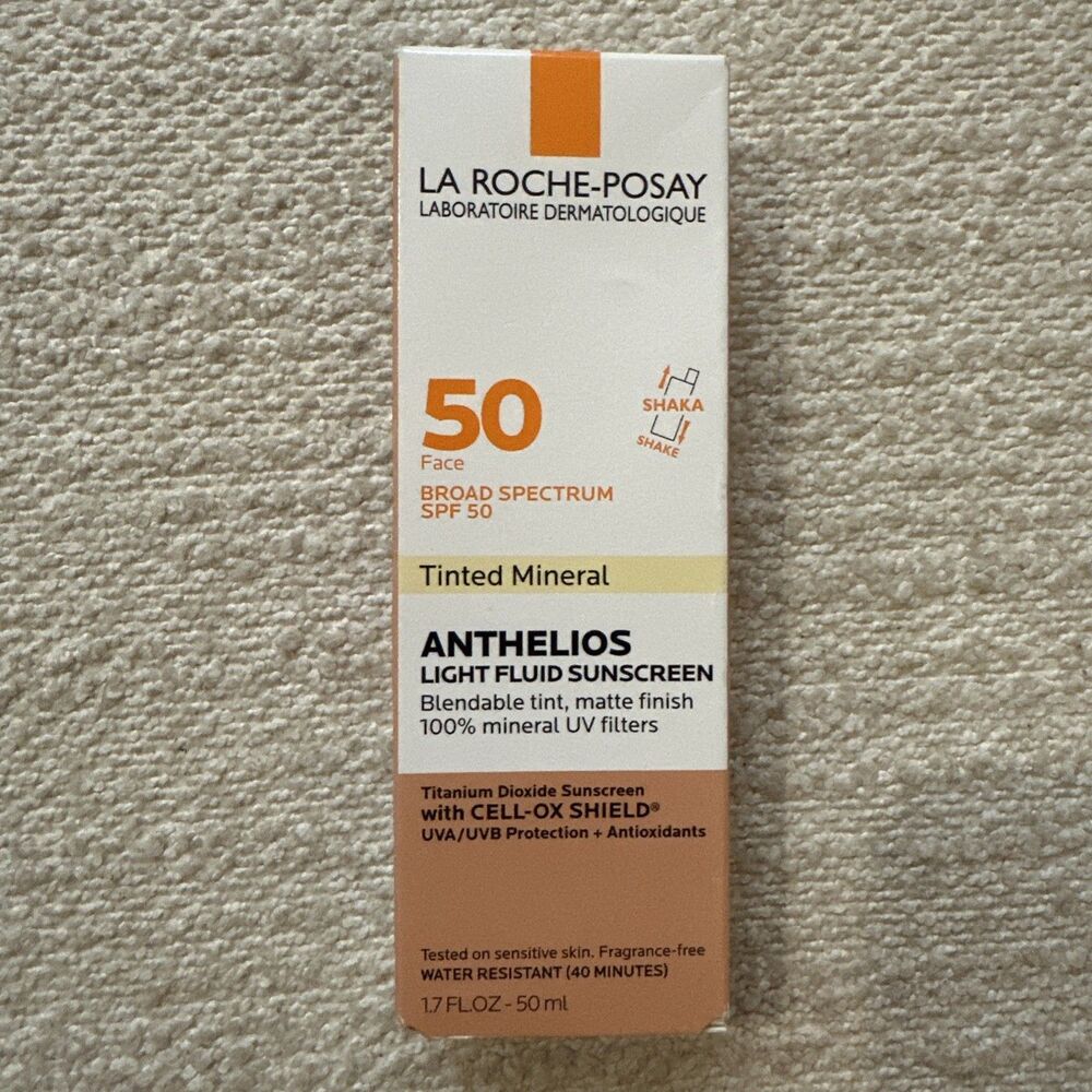 La Roche-Posay Anthelios Tinted Mineral Light Fluid Sunscreen - 1.7oz Exp: 03/28